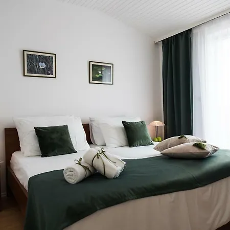 Pensjonat Lana 3*