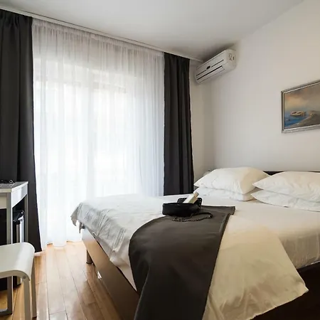 Pensjonat Lana 3*
