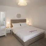 Guest House Lana