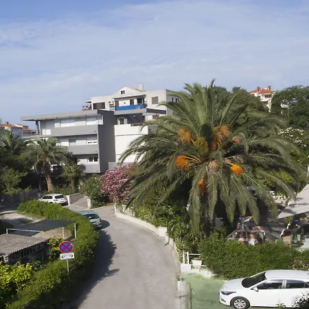 Gasthof Guest House Lana 3*