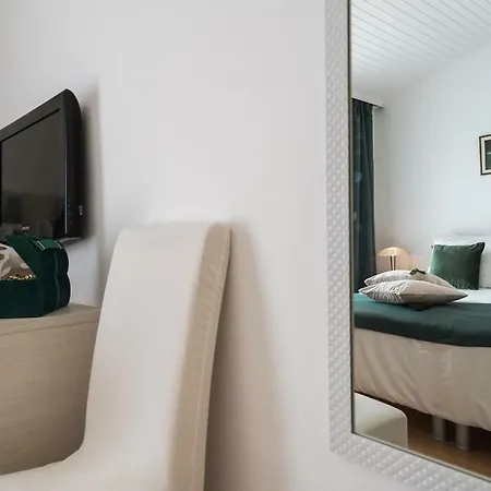 Gasthof Guest House Lana