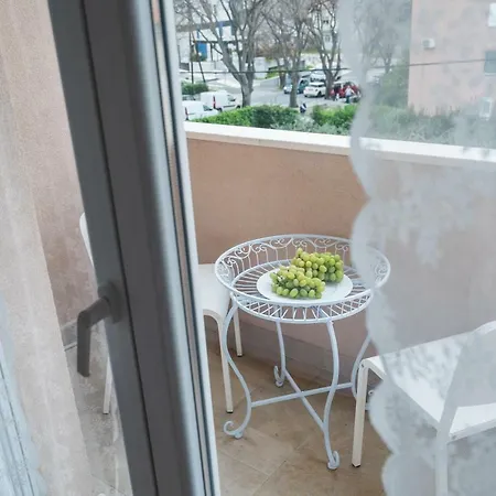 Guest House Lana 3* Split